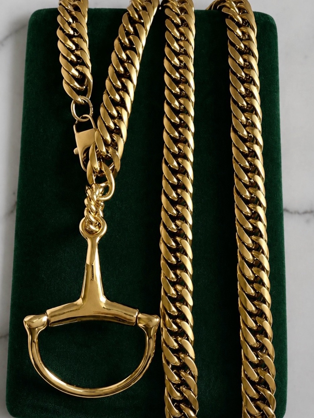 Gucci Gold Tone Horsebit Pendant Curb Chain Necklace